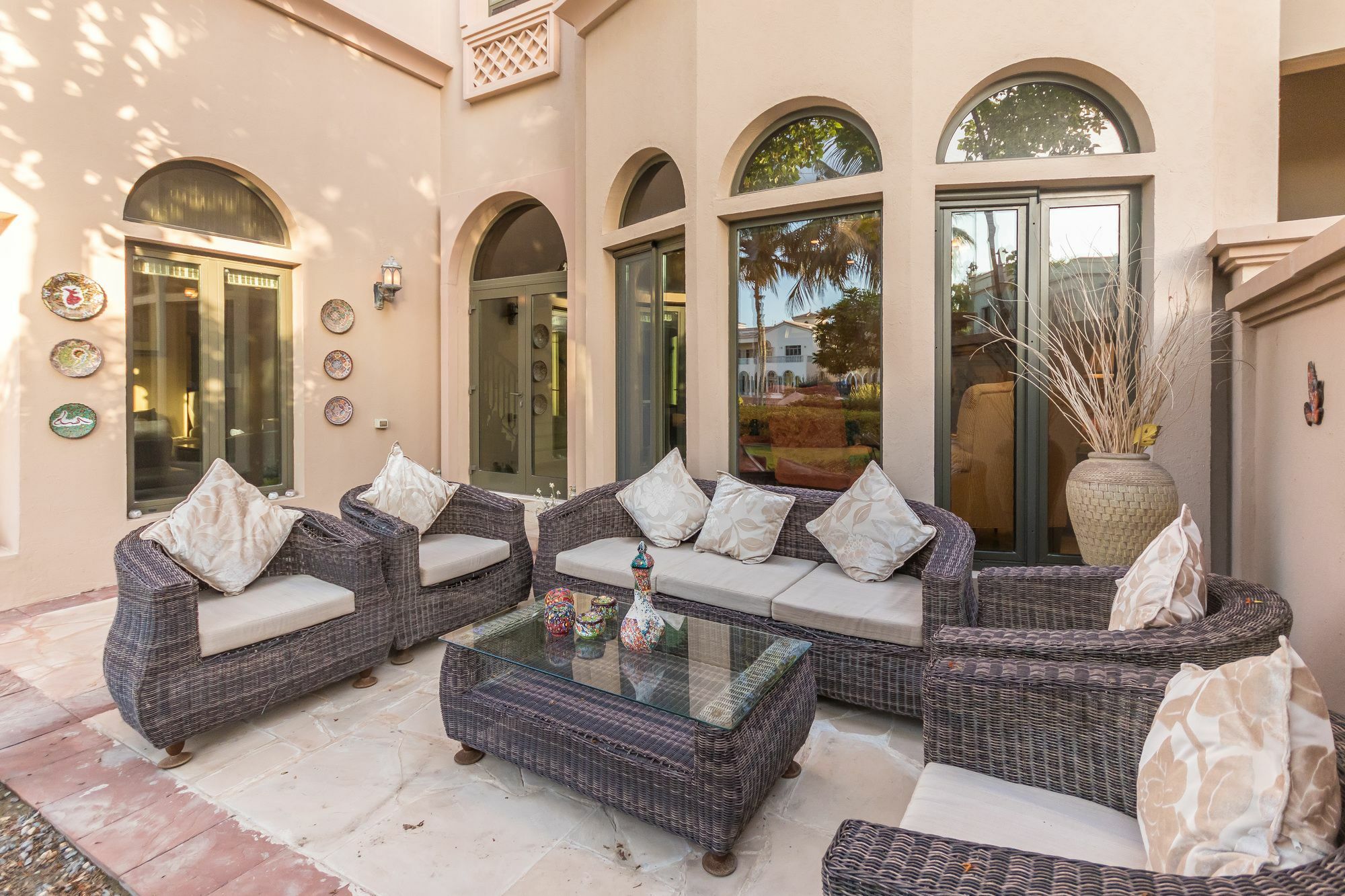 Yanjoon Holiday Homes - Palm Jumeirah Frond A Villas Дубай Экстерьер фото